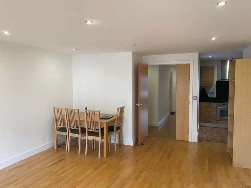 Flat 61, Mackenzie House Chadwick Street, Hunslet - Image 3