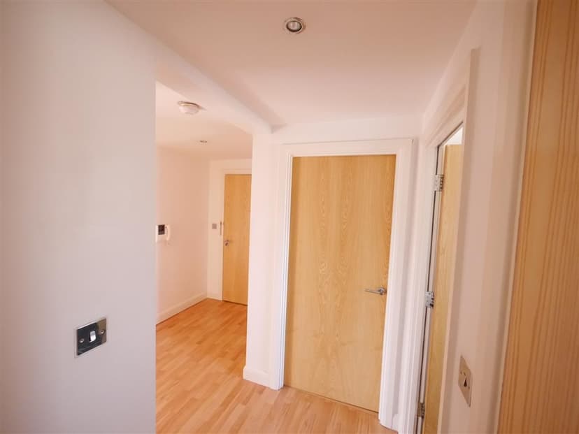 Flat 19, Holborn Central Rampart Road, Leeds - Image 6