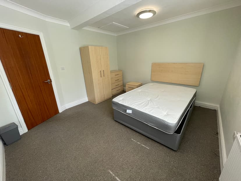 18 Hyde Park Corner, Moor View - Image 11