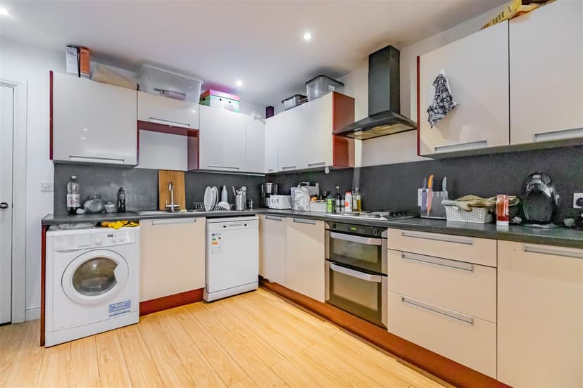 203, Dawlish Road - Image 20