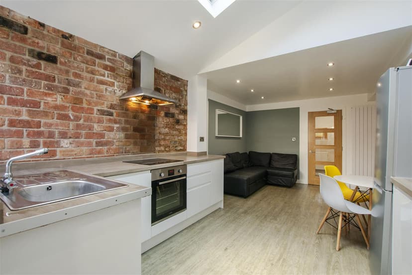 Daisy Road - Image 10