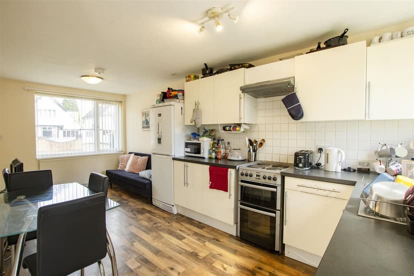 Sir Harrys Road - Image 16