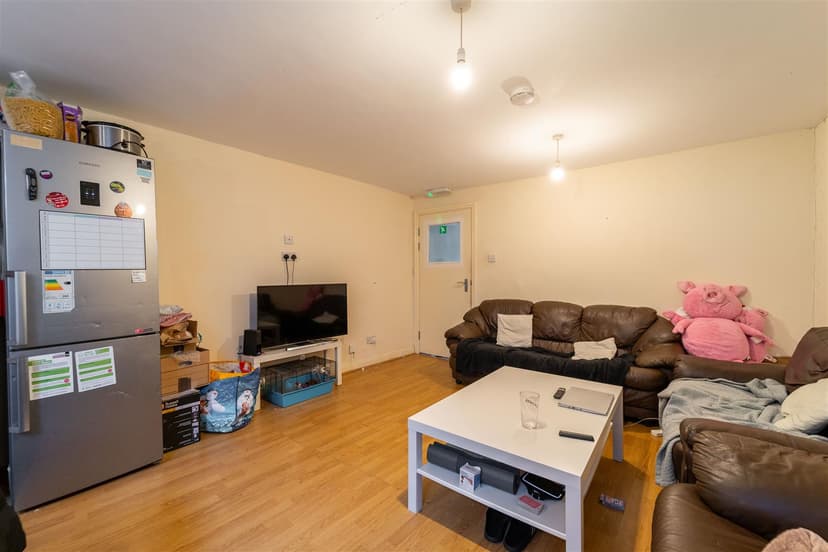 92, Alton Road - Image 23