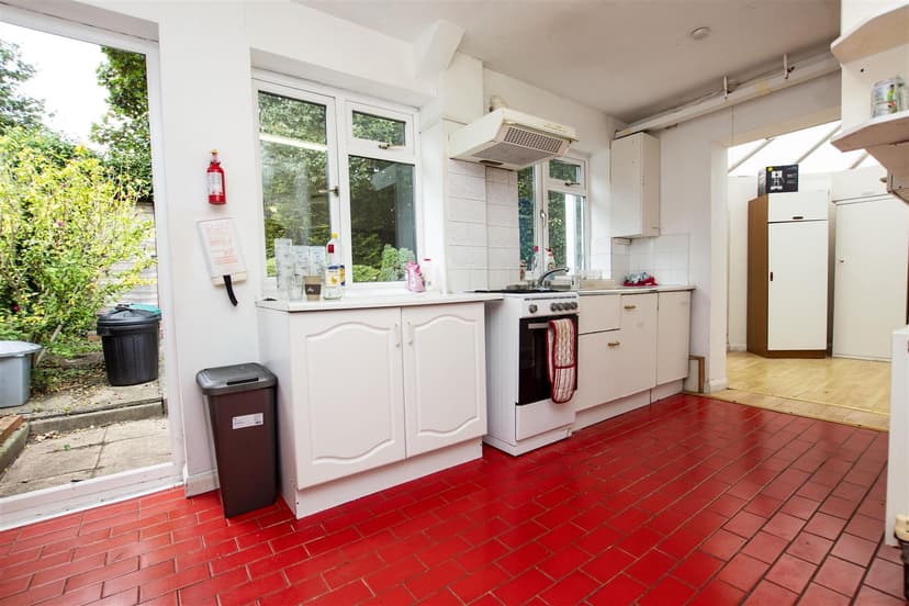 17, Quinton Road - Image 11