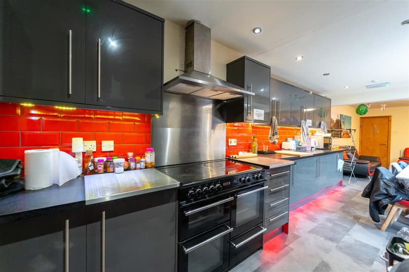 293, Tiverton Road - Image 14