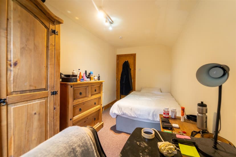 293, Tiverton Road - Image 7