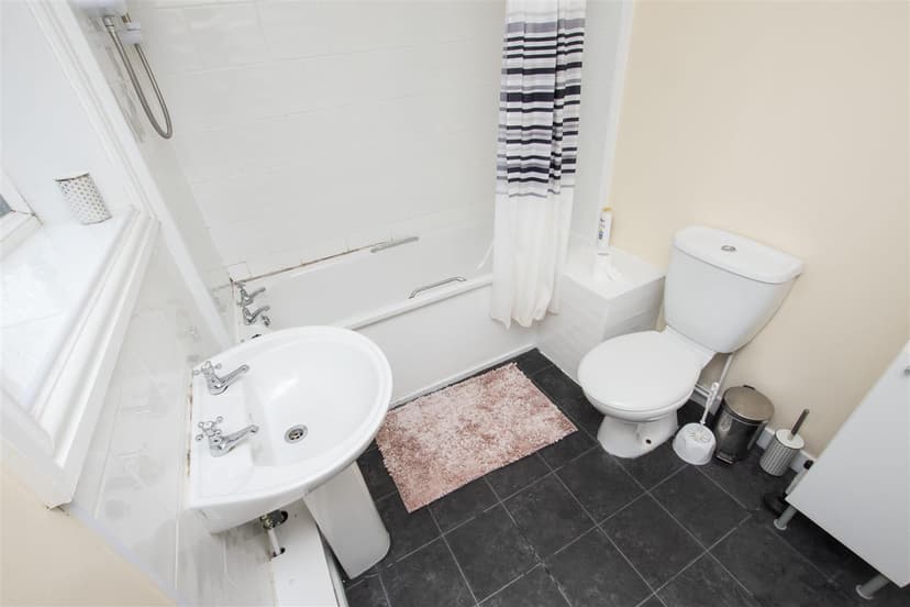 73, Milner Road - Image 1