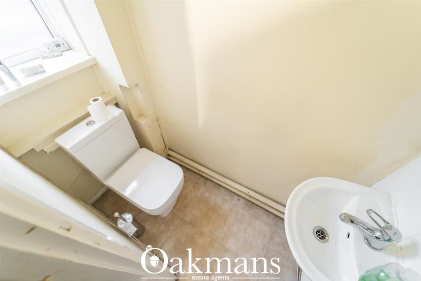 16, East Drive - Image 18