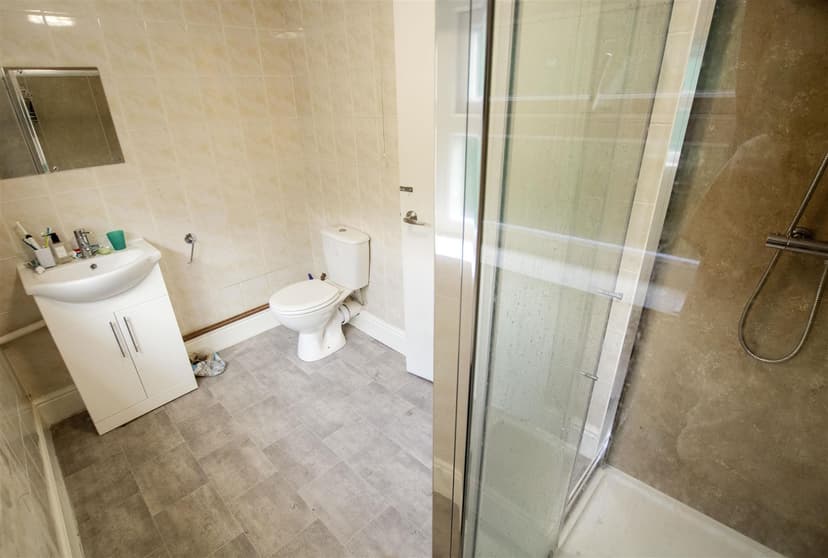 20, Bournbrook Road - Image 2