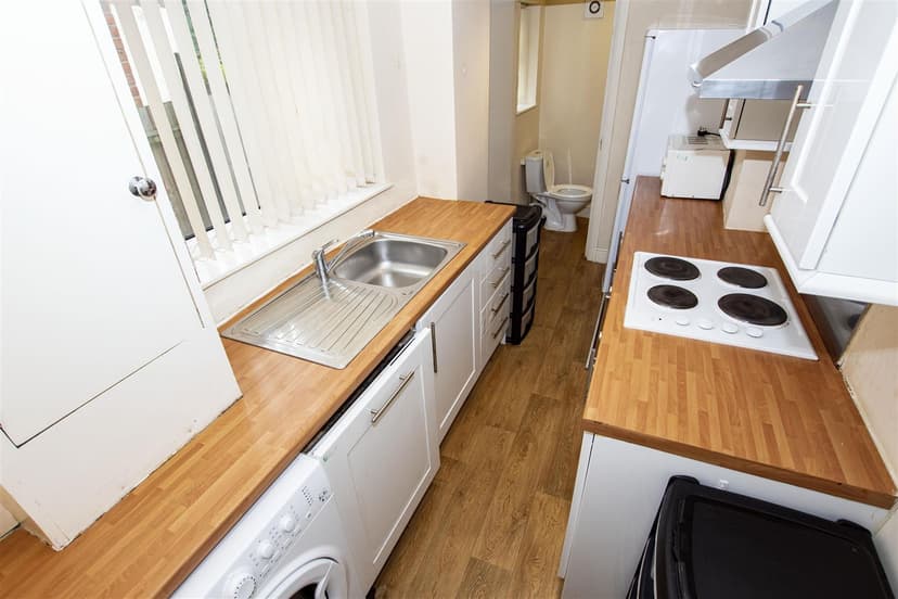 43, Gleave Road - Image 8