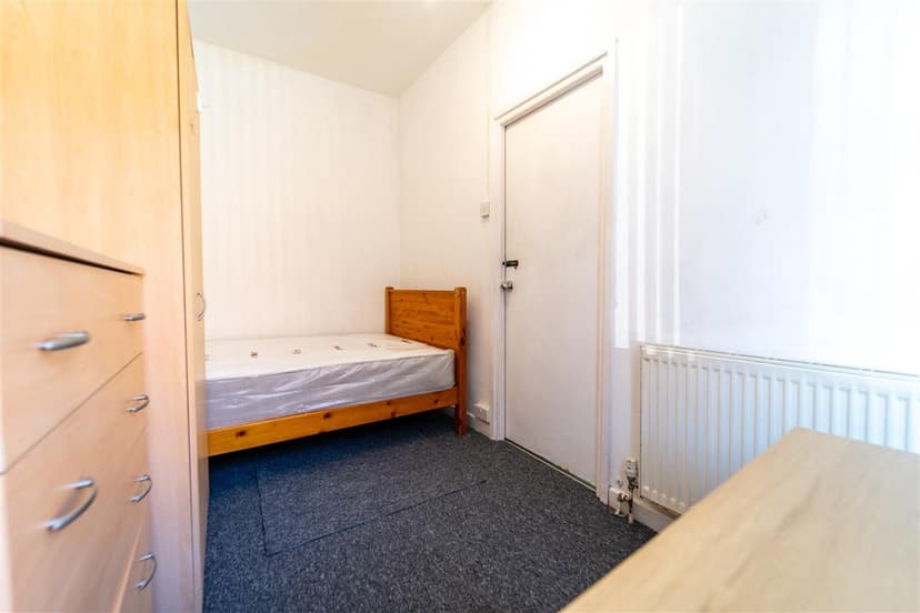 20, George Road - Image 12