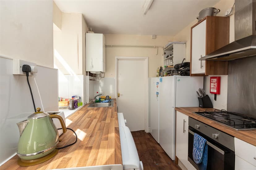 234, Tiverton Road - Image 3