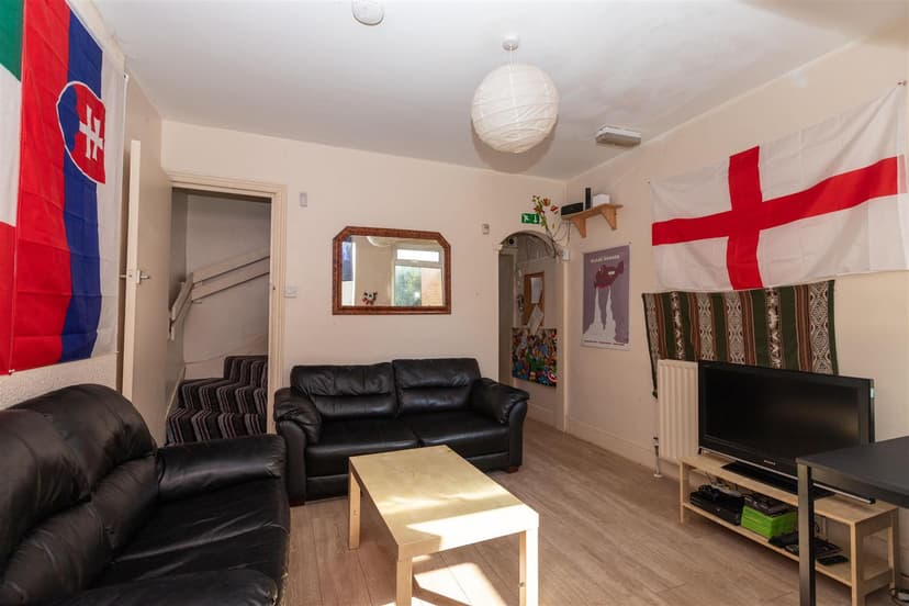 234, Tiverton Road - Image 1