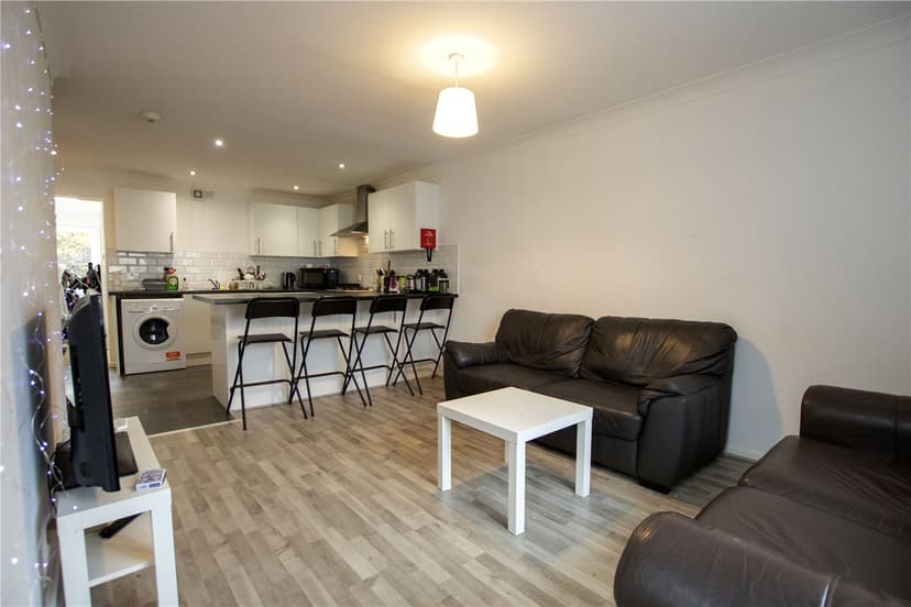 80, Heeley Road - Image 11