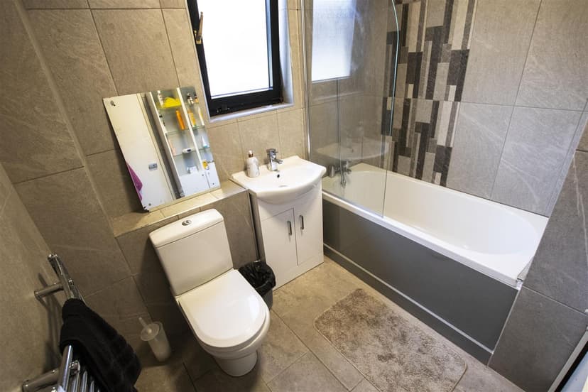 15, Dalloway Close - Image 1