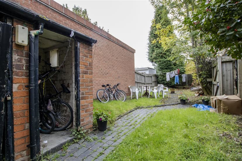 124, Raddlebarn Road - Image 10