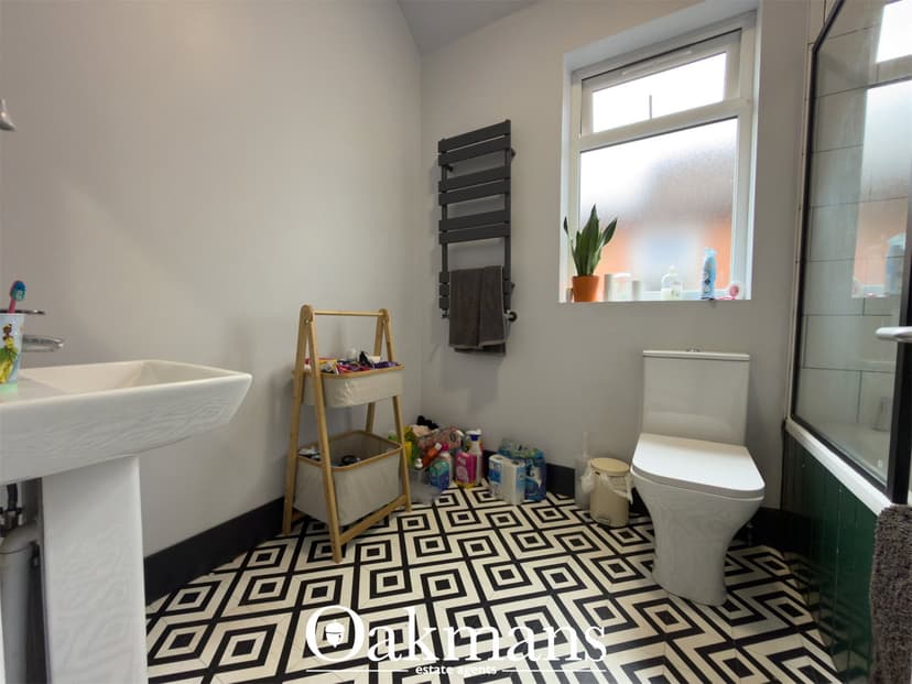 238, Edward Road - Image 22