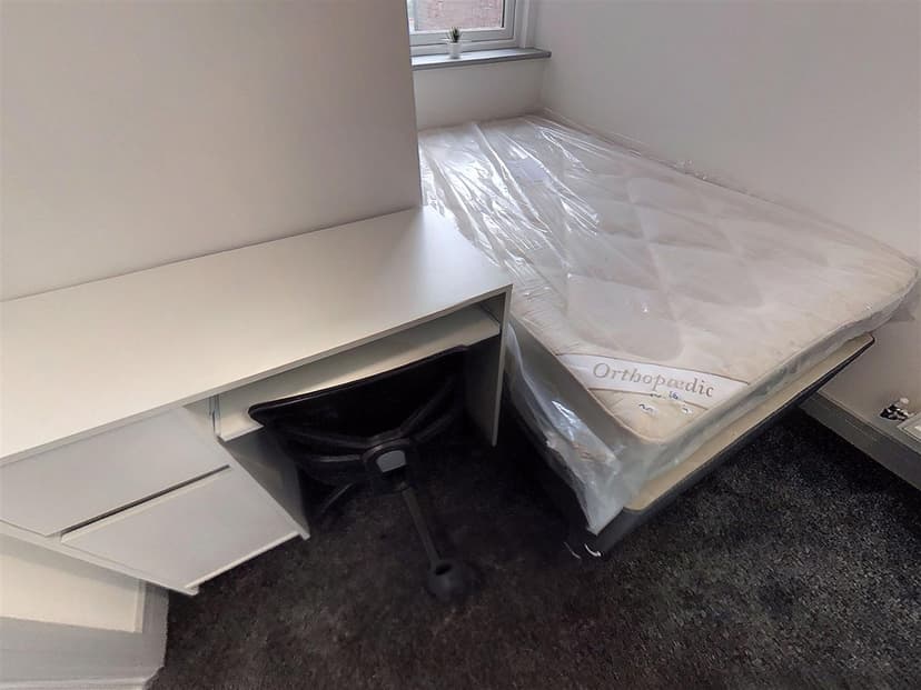 146, Dawlish Road - Image 20