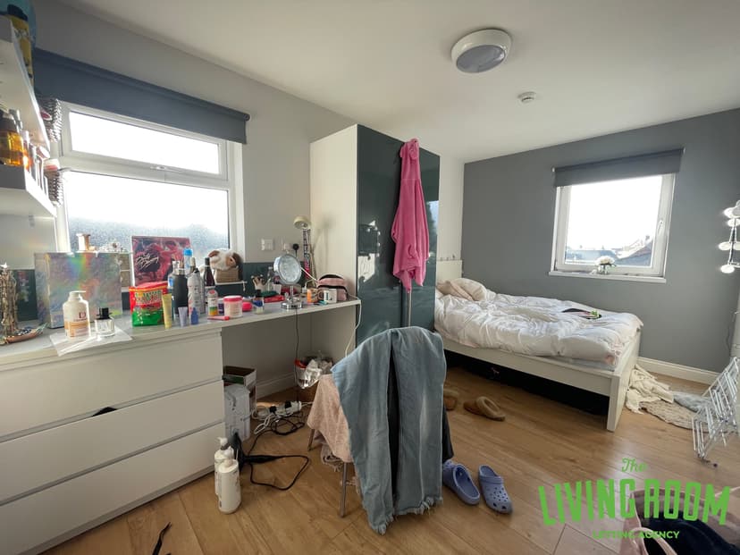 Library Court - Image 6