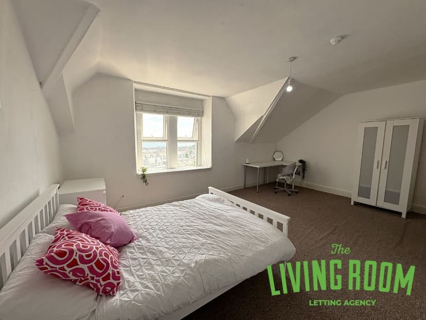 3 Oaklands Terrace - Image 11