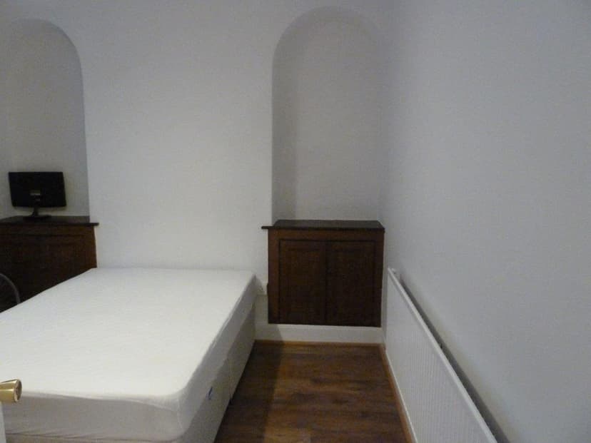 79 Argyle Street - Image 5