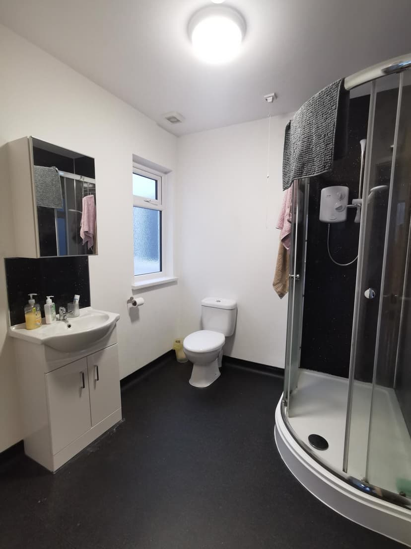 50 The Kingsway - Image 2