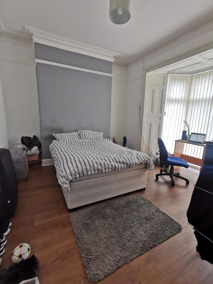 46 King Edwards Road - Image 1