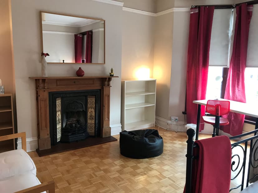 25 Pantygwydr Road - Image 2