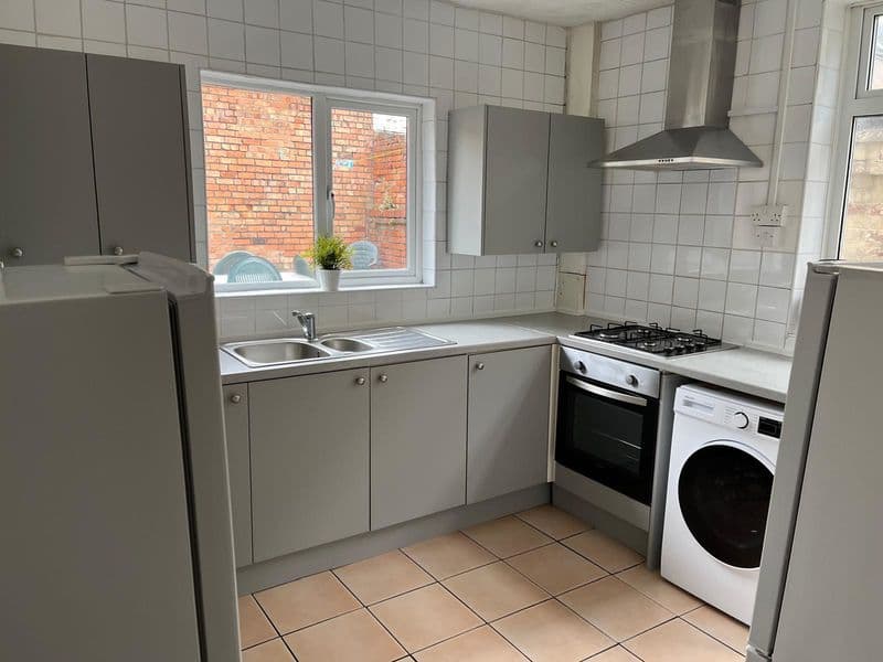 93 Allensbank Road, Cardiff - Image 2