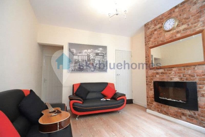 12 Myrtle Road, Leicester - Image 2