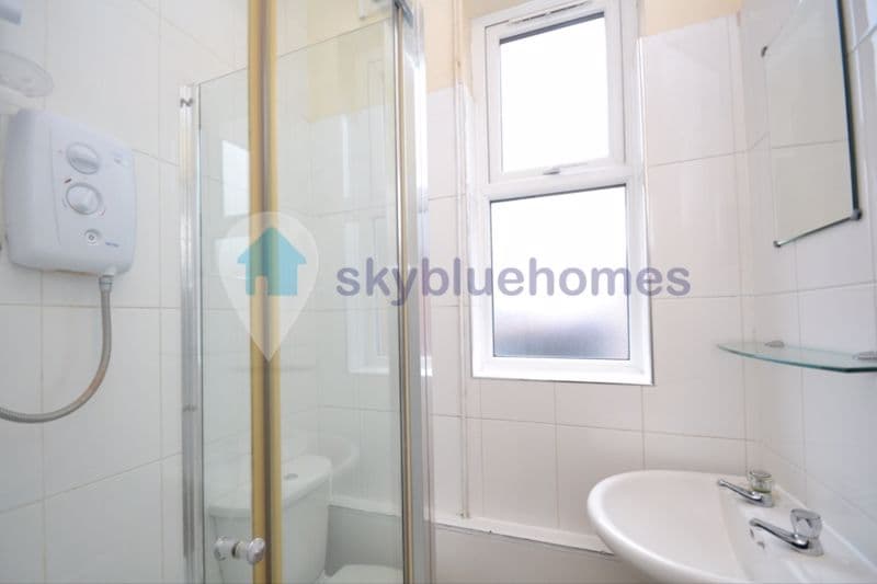 Flat 1, 125 Evington Road, Leicester - Image 4