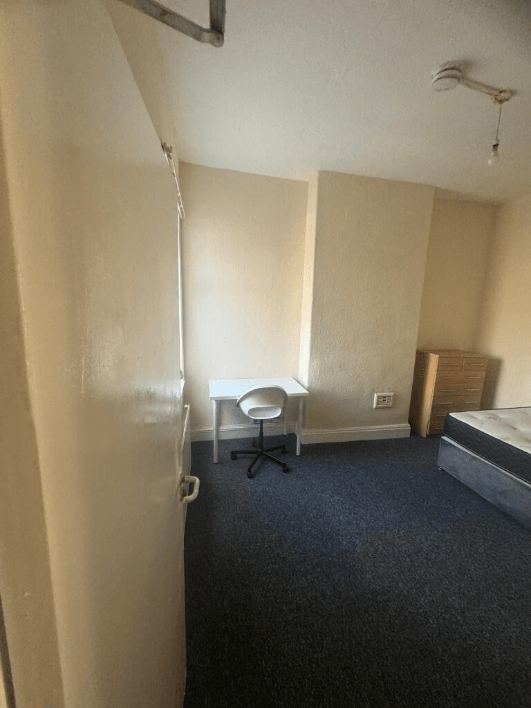 Upper West Grove, Manchester - Image 1