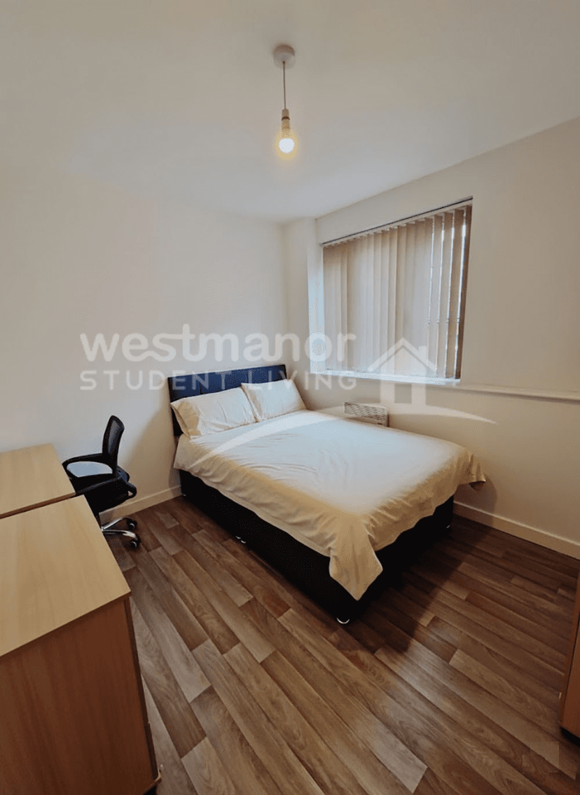 Charlesworth House - Image 2