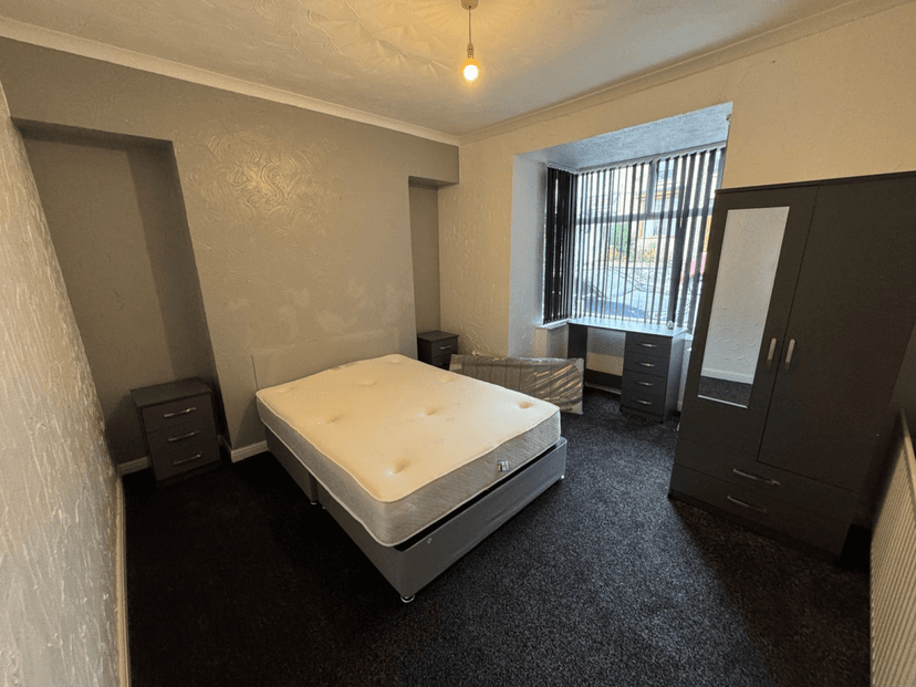 64 Westbury Street, Swansea - Image 4