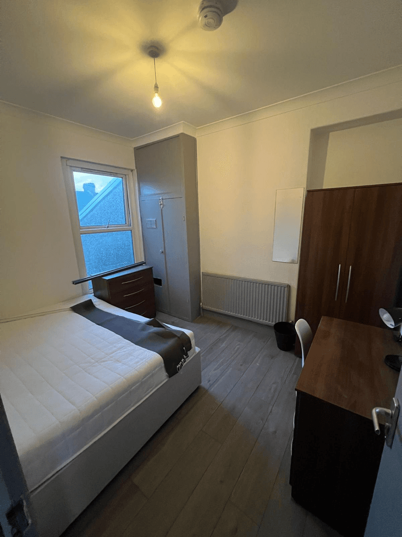 56 Cambridge Street, Uplands, Swansea - Image 2