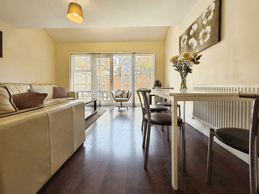 86 Eastleigh Road, Leicester - Image 2