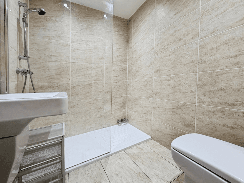 86 Eastleigh Road, Leicester - Image 15