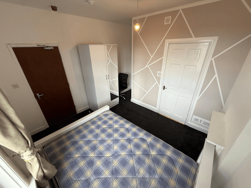 160 Harlaxton Drive, Nottingham - Image 10