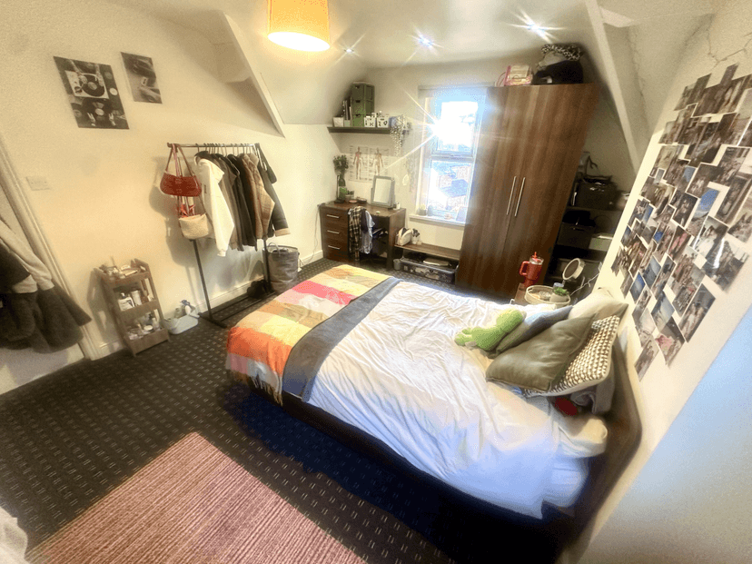 236 Kirkstall Lane, Leeds - Image 2