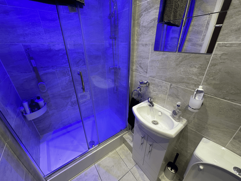 9 EN SUITES 9 BED STUNNER - Image 11