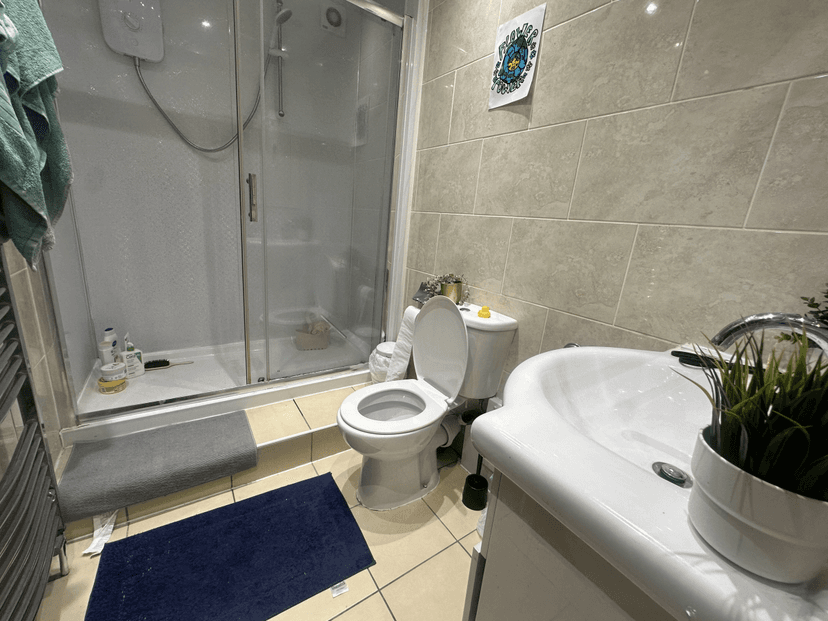 9 EN SUITES 9 BED STUNNER - Image 8