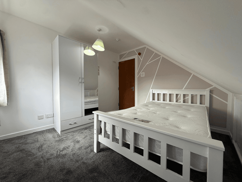 160 Harlaxton Drive, Nottingham - Image 8