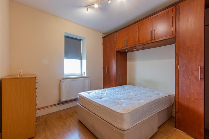 GF, 163 Glenroy Street - Image 4