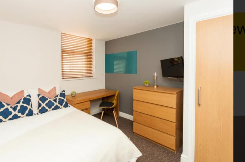 69 Richards Street - Image 3