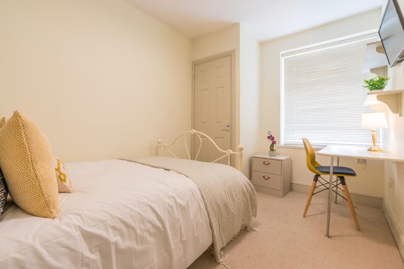 22 Glenroy Street - Image 9