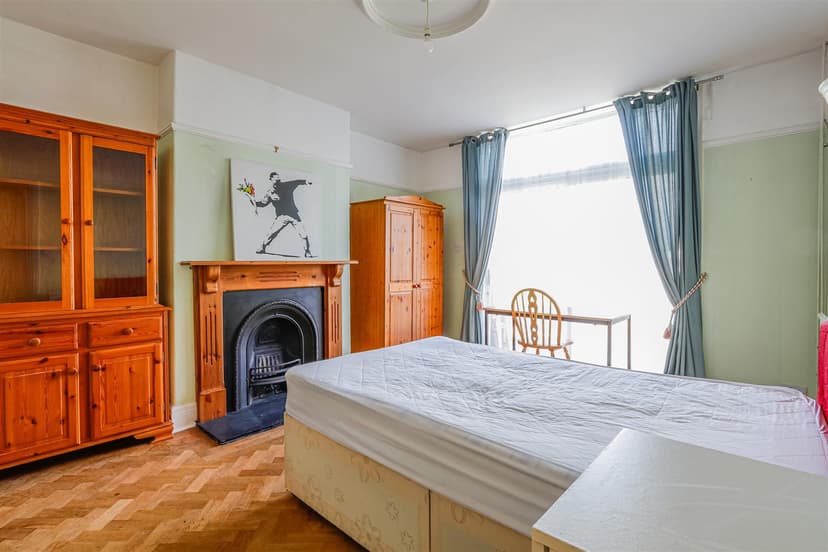 10 Windermere Avenue - Image 8