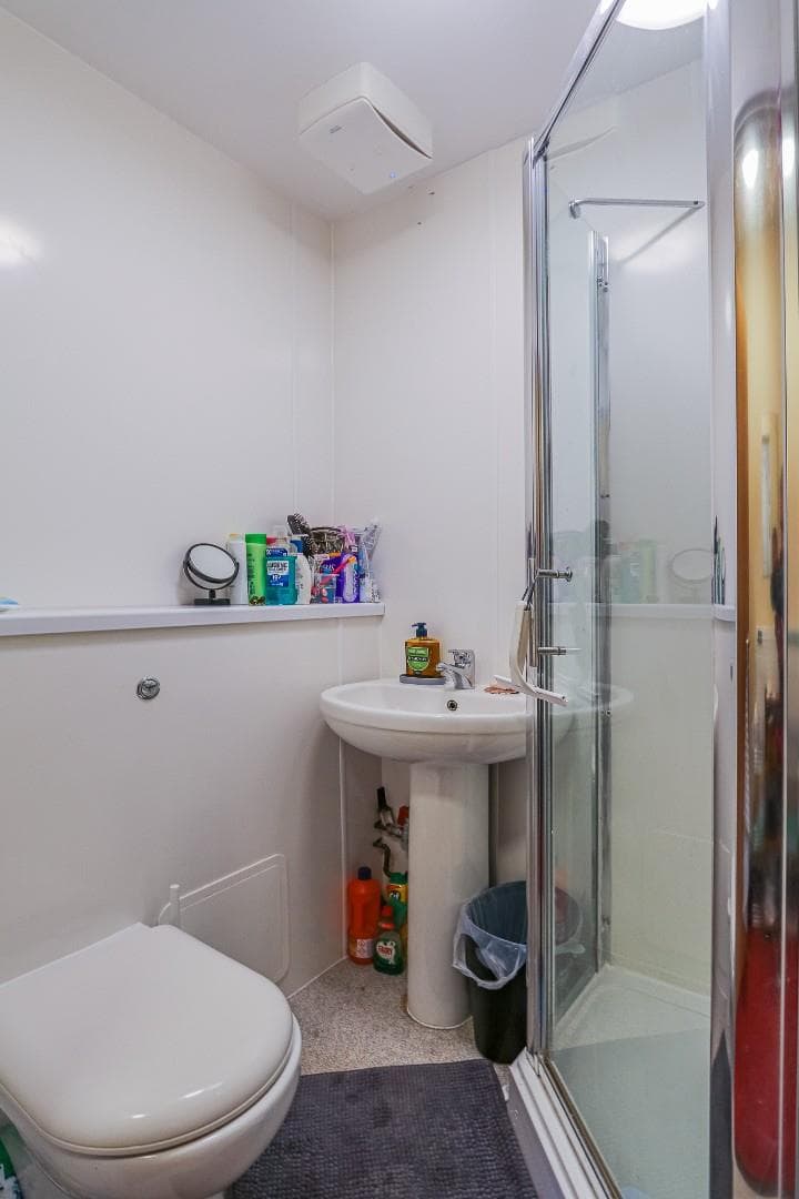 Room F19, St. Gabriel, Newman Hall Colum Road - Image 12