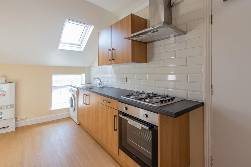 4, 15 Northcote Street