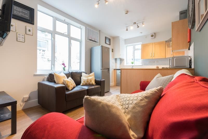 13 Angus Street - Image 1