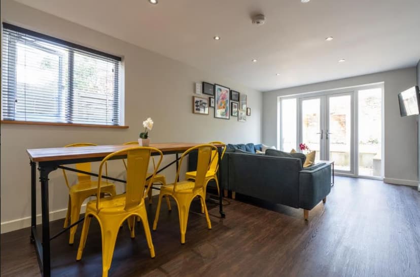 84 Bedford Street - Image 2